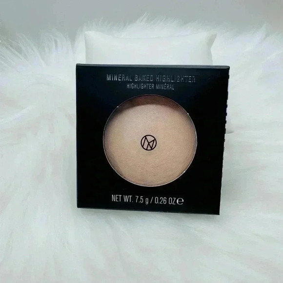MINERAL BAKED HIGHLIGHTER INSTANT GLOW BAKED HIGHLIGHTER HALO - Picture 2 of 5